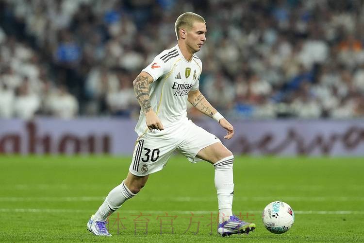 马斯坦托诺过人成功率42.3% 皇马前锋仅次于姆巴佩